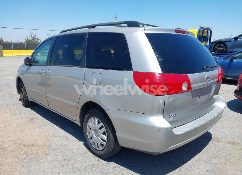 Photo 3 of 2008 Toyota Sienna LE (VIN 5TDZK23CX8S147308)