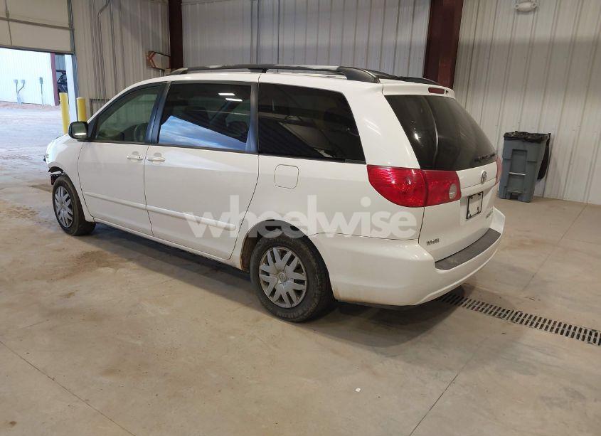 Photo 3 of 2008 Toyota Sienna LE (VIN 5TDZK23CX8S148507)