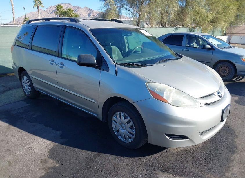 2008 Toyota Sienna CE (VIN 5TDZK23CX8S150029) main photo