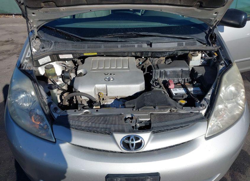 Photo 10 of 2008 Toyota Sienna CE (VIN 5TDZK23CX8S150029)