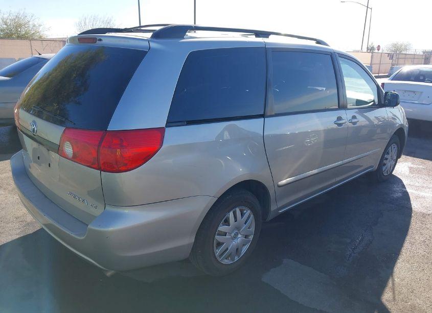 Photo 4 of 2008 Toyota Sienna CE (VIN 5TDZK23CX8S150029)