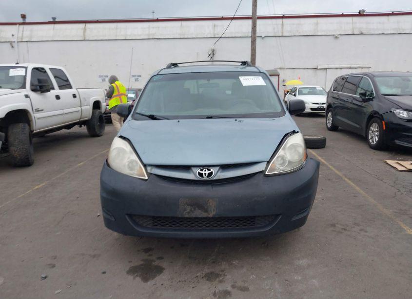 Photo 13 of 2008 Toyota Sienna LE (VIN 5TDZK23CX8S151505)