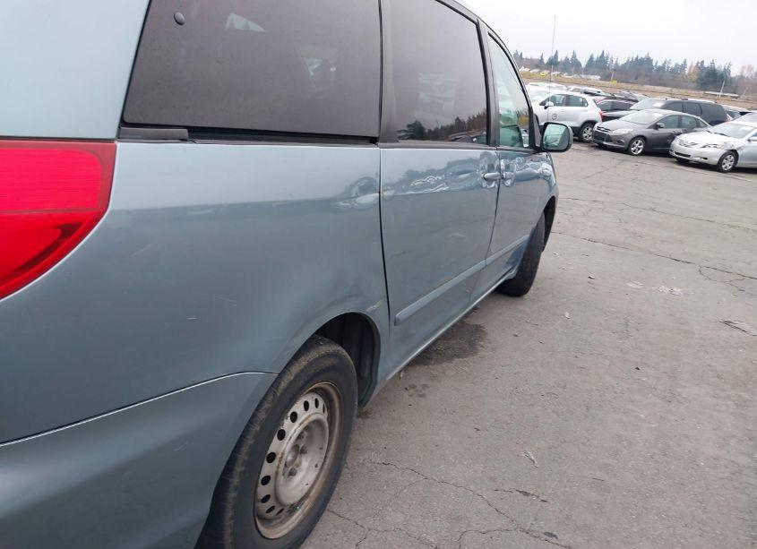 Photo 18 of 2008 Toyota Sienna LE (VIN 5TDZK23CX8S151505)