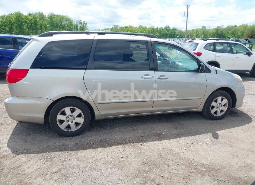 Photo 13 of 2008 Toyota Sienna LE (VIN 5TDZK23CX8S160611)
