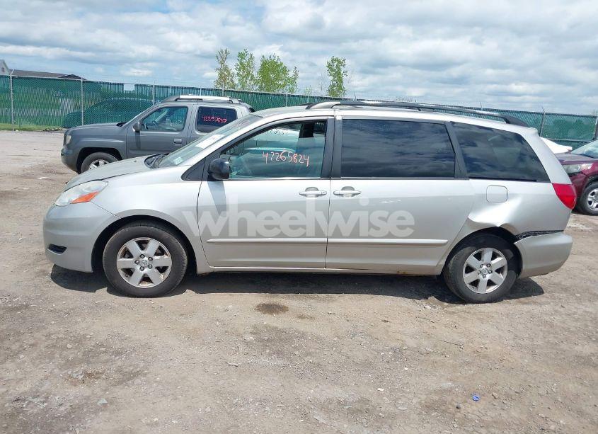 Photo 14 of 2008 Toyota Sienna LE (VIN 5TDZK23CX8S160611)