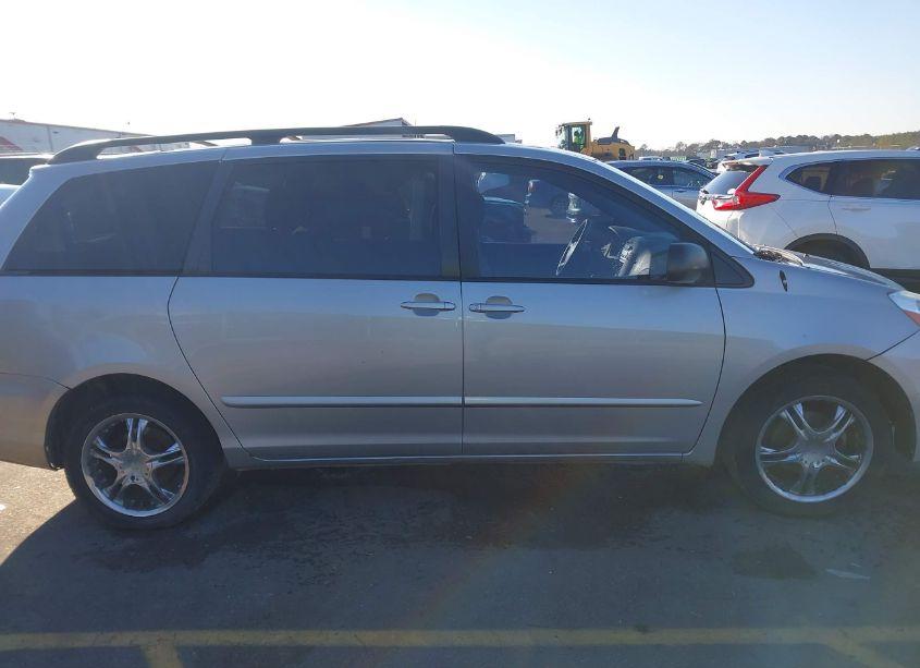Photo 13 of 2008 Toyota Sienna LE (VIN 5TDZK23CX8S173424)