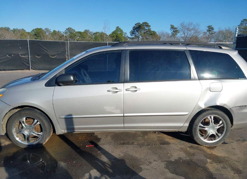 Photo 14 of 2008 Toyota Sienna LE (VIN 5TDZK23CX8S173424)