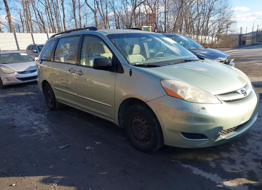2008 Toyota Sienna CE (VIN 5TDZK23CX8S179966) main photo
