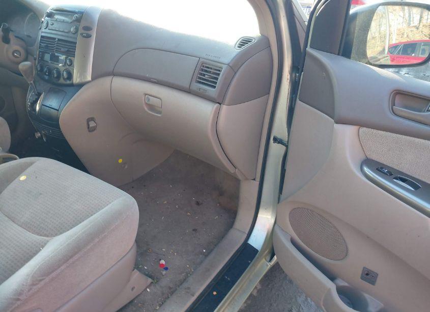 Photo 5 of 2008 Toyota Sienna CE (VIN 5TDZK23CX8S179966)