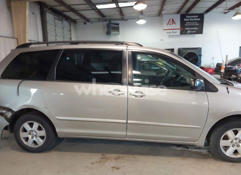Photo 13 of 2008 Toyota Sienna LE (VIN 5TDZK23CX8S197688)