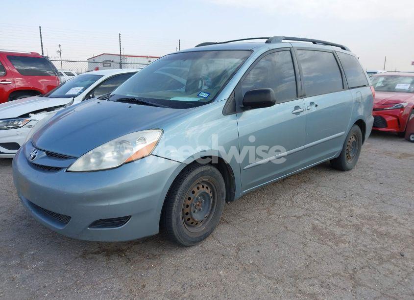 Photo 2 of 2009 Toyota Sienna CE (VIN 5TDZK23CX9S227905)
