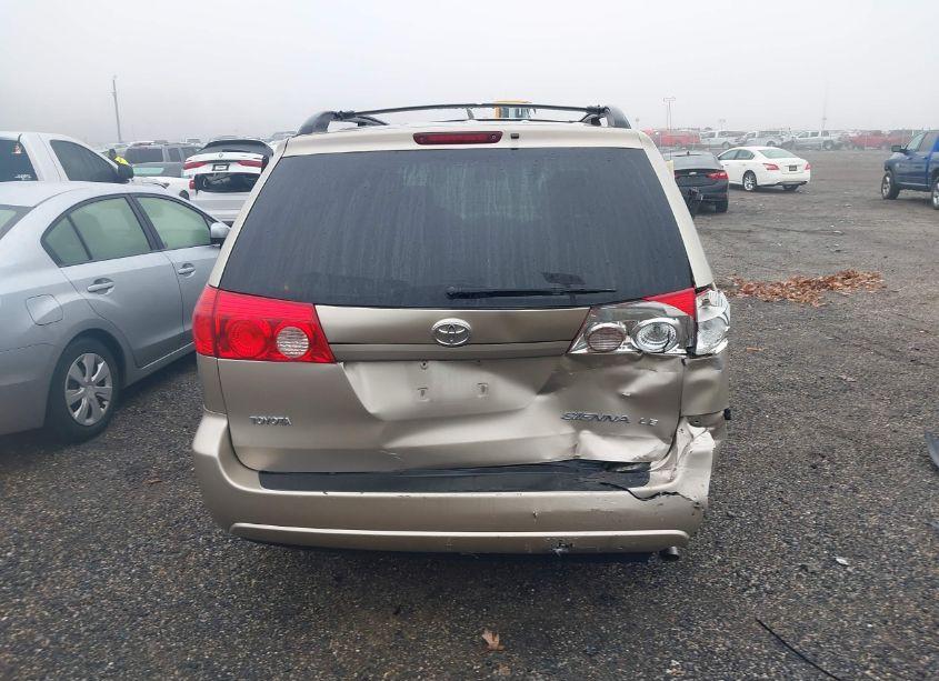 Photo 16 of 2009 Toyota Sienna LE (VIN 5TDZK23CX9S246714)