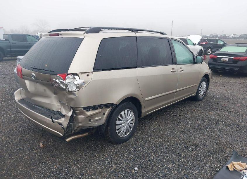 Photo 4 of 2009 Toyota Sienna LE (VIN 5TDZK23CX9S246714)