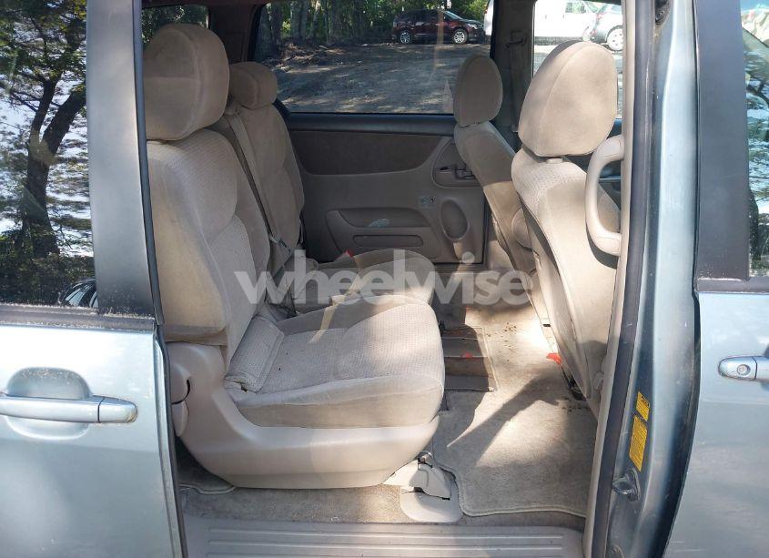 Photo 8 of 2009 Toyota Sienna LE (VIN 5TDZK23CX9S265750)