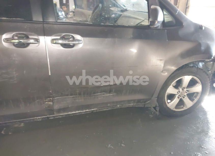 Photo 17 of 2013 Toyota Sienna L V6 7 PASSENGER (VIN 5TDZK3DC0DS286197)