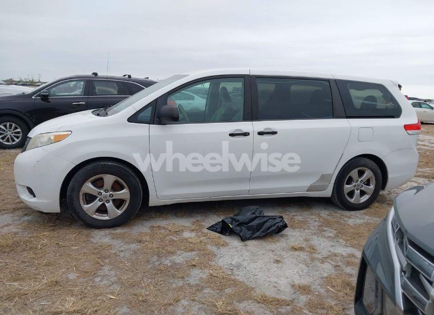 Photo 14 of 2013 Toyota Sienna L V6 7 PASSENGER (VIN 5TDZK3DC0DS341165)