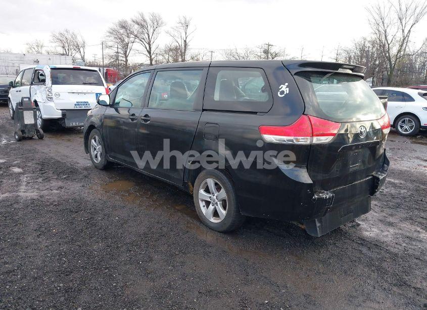 Photo 3 of 2014 Toyota Sienna L V6 7 PASSENGER (VIN 5TDZK3DC0ES449836)