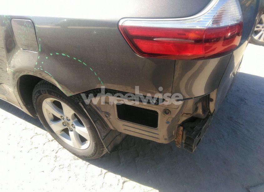 Photo 18 of 2015 Toyota Sienna L 7 PASSENGER (VIN 5TDZK3DC0FS583733)