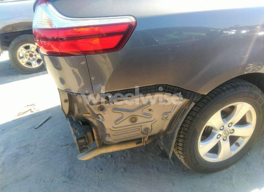 Photo 19 of 2015 Toyota Sienna L 7 PASSENGER (VIN 5TDZK3DC0FS583733)