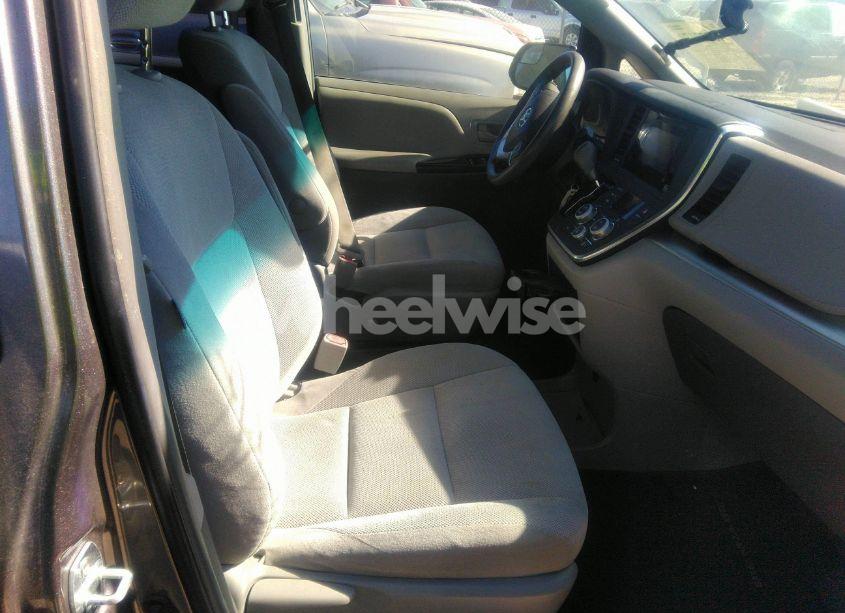Photo 5 of 2015 Toyota Sienna L 7 PASSENGER (VIN 5TDZK3DC0FS583733)