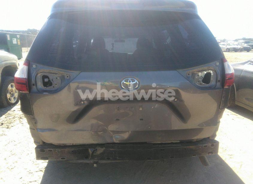 Photo 6 of 2015 Toyota Sienna L 7 PASSENGER (VIN 5TDZK3DC0FS583733)