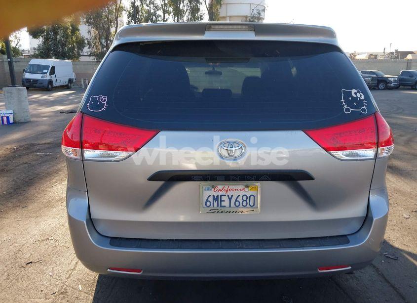 Photo 16 of 2011 Toyota Sienna BASE V6 (VIN 5TDZK3DC1BS016666)