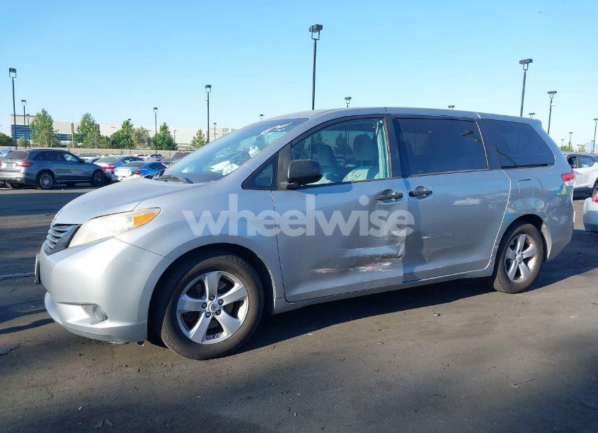 Photo 6 of 2011 Toyota Sienna BASE V6 (VIN 5TDZK3DC1BS016666)