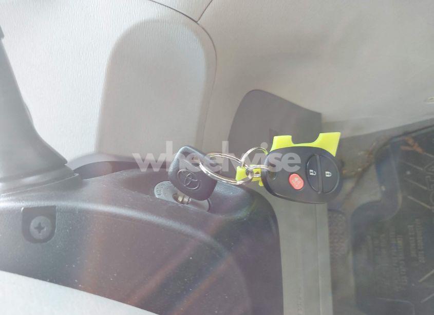 Photo 11 of 2011 Toyota Sienna BASE V6 (VIN 5TDZK3DC1BS090217)