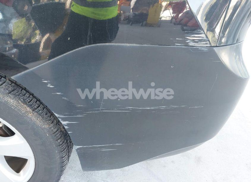 Photo 21 of 2011 Toyota Sienna BASE V6 (VIN 5TDZK3DC1BS158967)