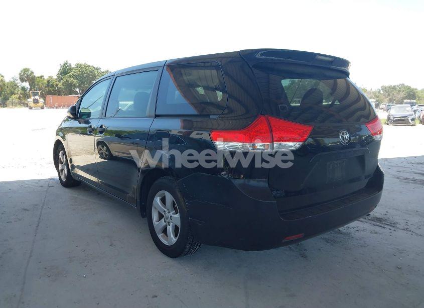 Photo 3 of 2011 Toyota Sienna BASE V6 (VIN 5TDZK3DC1BS158967)