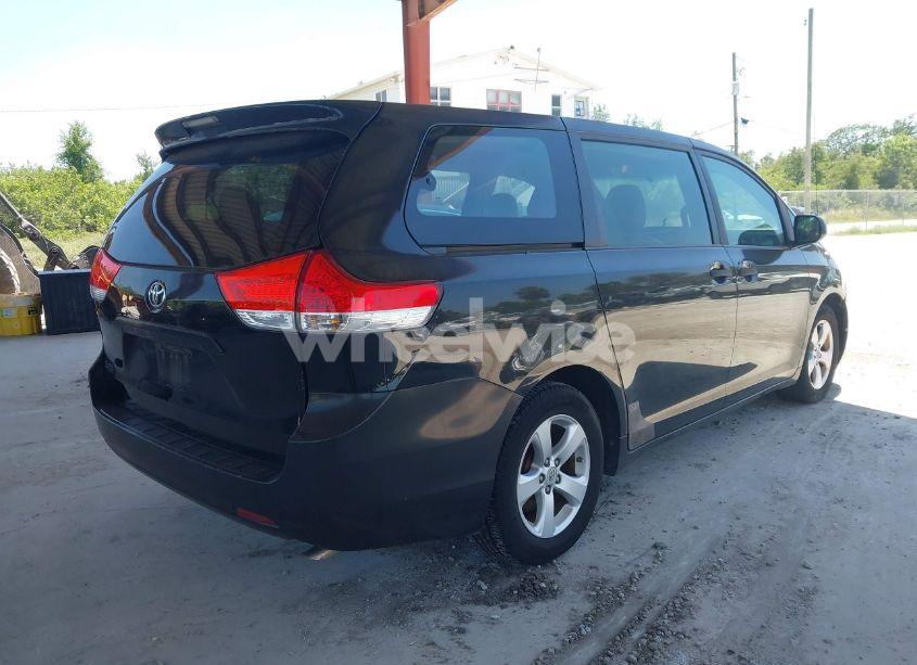 Photo 4 of 2011 Toyota Sienna BASE V6 (VIN 5TDZK3DC1BS158967)