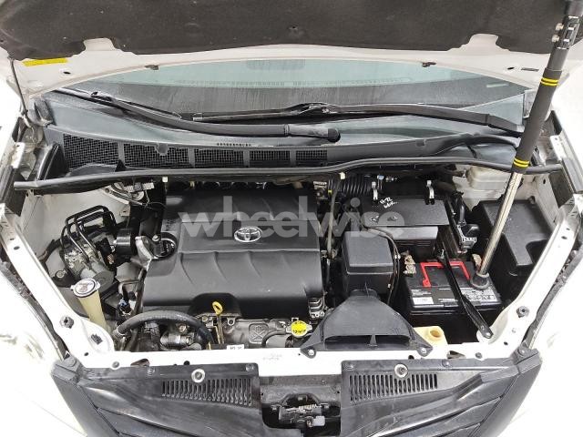 Photo 3 of 2013 TOYOTA SIENNA (VIN 5TDZK3DC1DS335455)