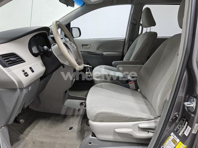 Photo 3 of 2014 TOYOTA SIENNA (VIN 5TDZK3DC1ES514595)