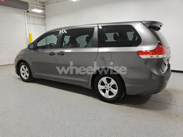 Photo 5 of 2014 TOYOTA SIENNA (VIN 5TDZK3DC1ES514595)