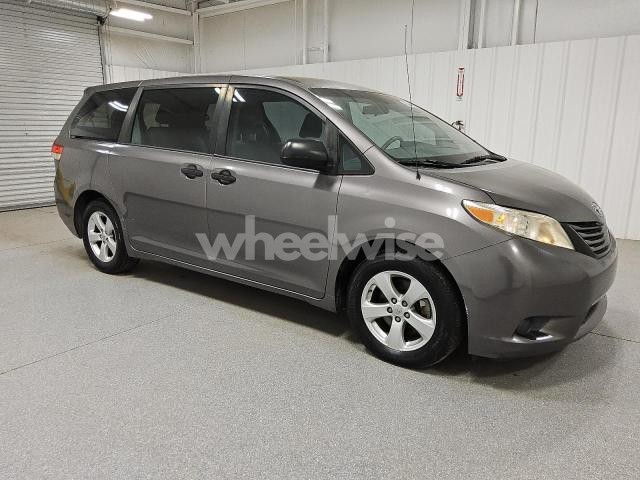 Photo 7 of 2014 TOYOTA SIENNA (VIN 5TDZK3DC1ES514595)