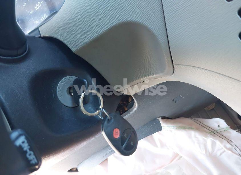 Photo 11 of 2011 Toyota Sienna BASE V6 (VIN 5TDZK3DC2BS008902)