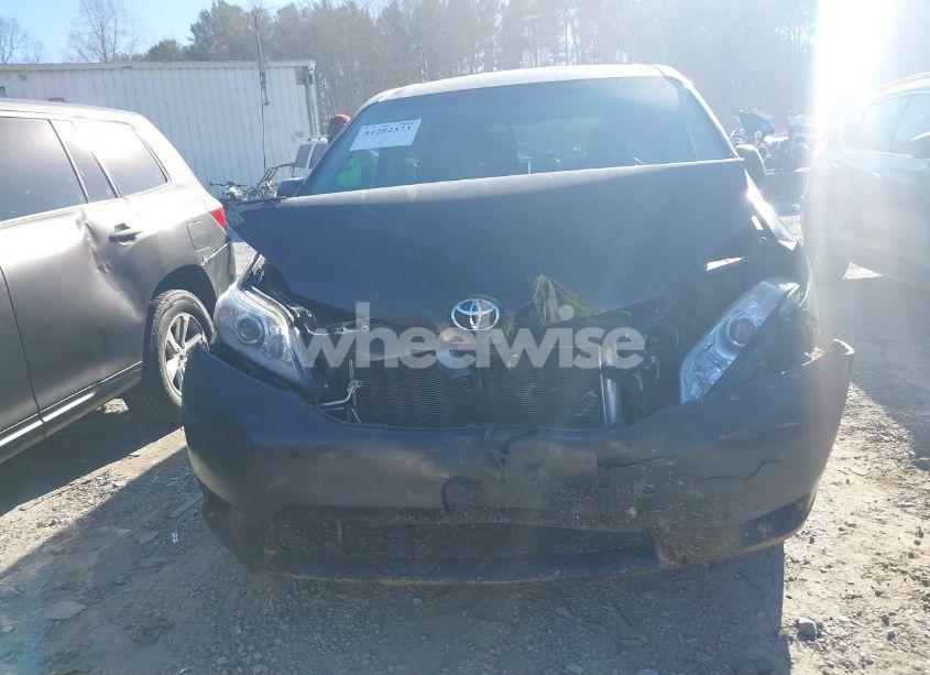 Photo 12 of 2011 Toyota Sienna BASE V6 (VIN 5TDZK3DC2BS008902)