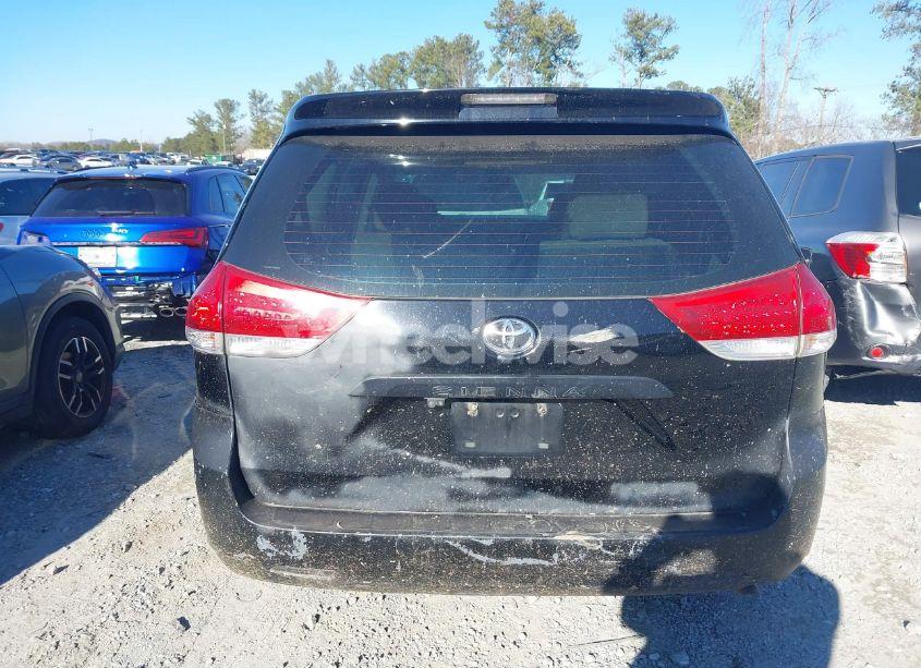 Photo 16 of 2011 Toyota Sienna BASE V6 (VIN 5TDZK3DC2BS008902)