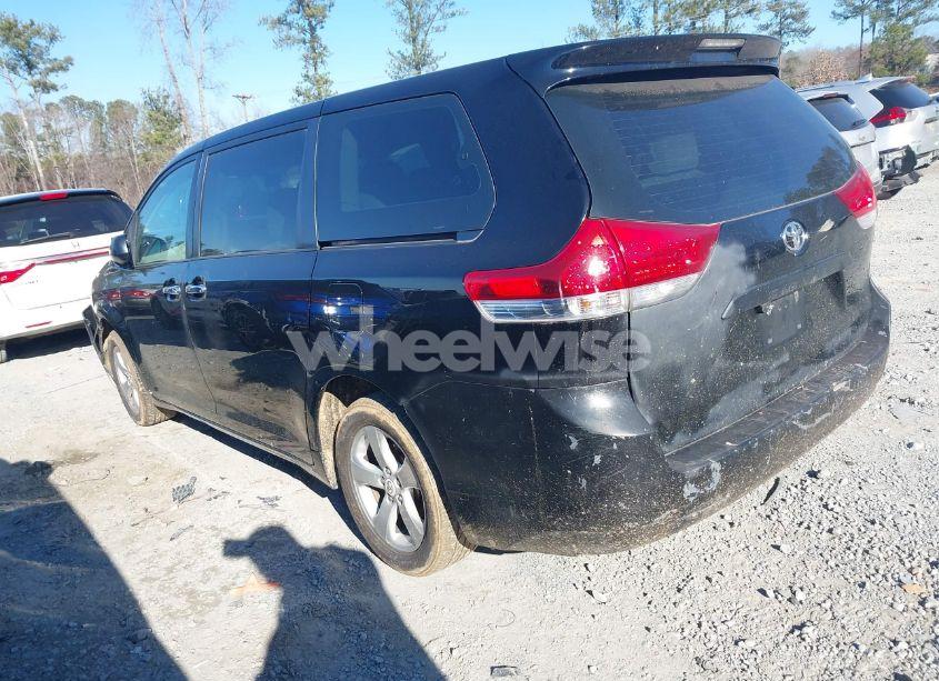 Photo 3 of 2011 Toyota Sienna BASE V6 (VIN 5TDZK3DC2BS008902)