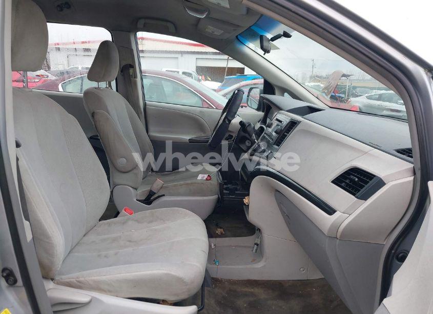 Photo 5 of 2012 Toyota Sienna BASE V6 7 PASSENGER (VIN 5TDZK3DC2CS221981)