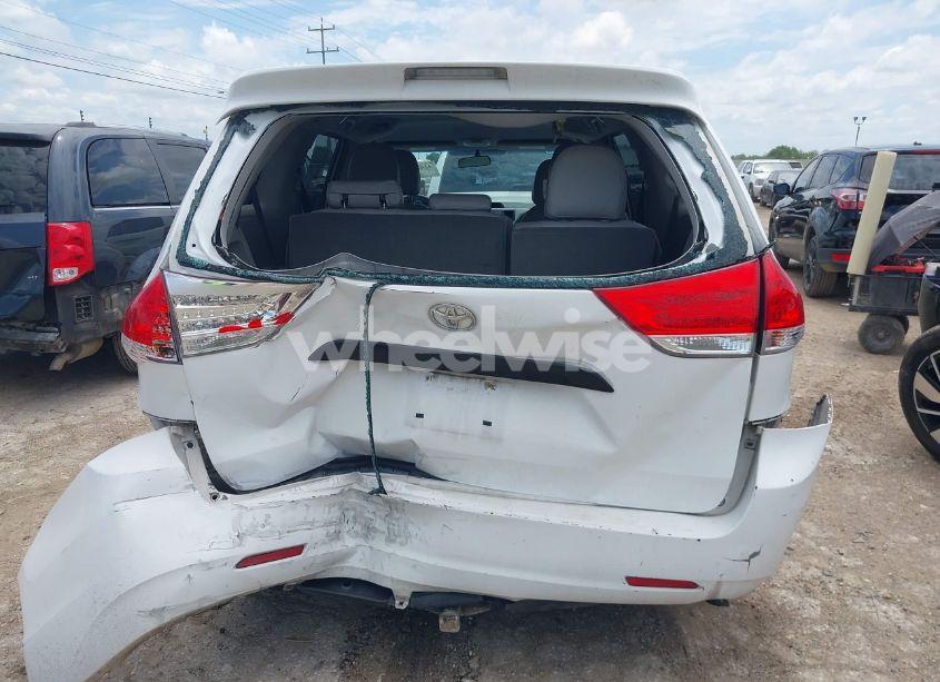 Photo 16 of 2013 Toyota Sienna (VIN 5TDZK3DC2DS292129)