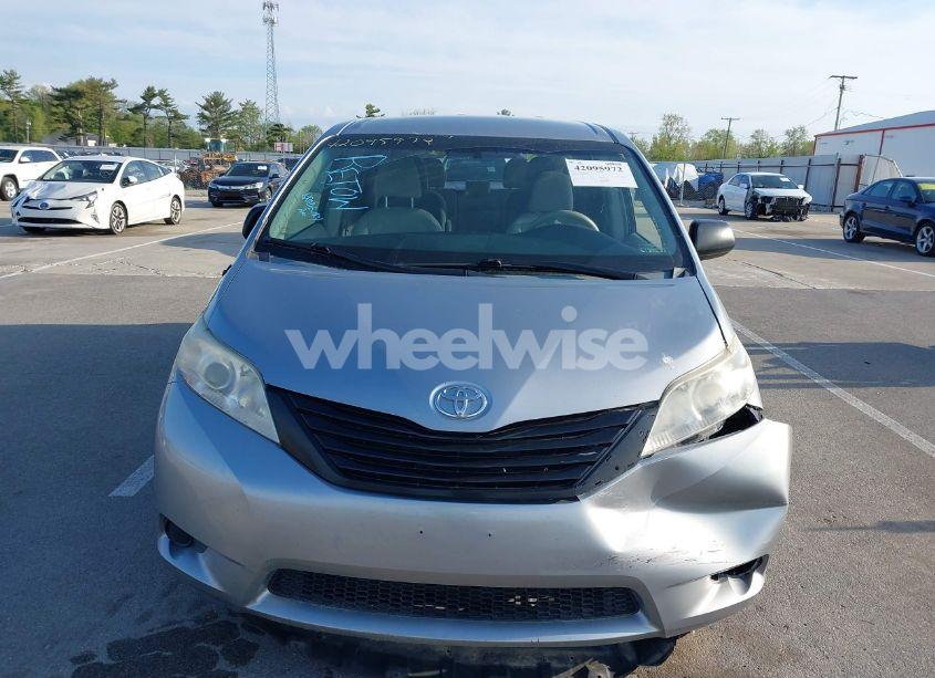 Photo 13 of 2013 Toyota Sienna L V6 7 PASSENGER (VIN 5TDZK3DC2DS321418)