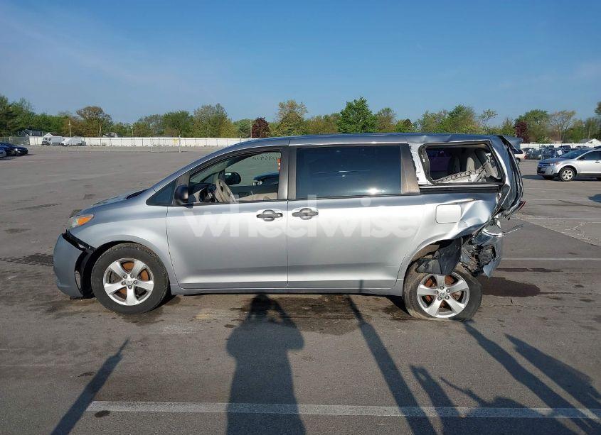 Photo 15 of 2013 Toyota Sienna L V6 7 PASSENGER (VIN 5TDZK3DC2DS321418)