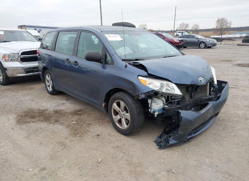 2014 Toyota Sienna L V6 7 PASSENGER (VIN 5TDZK3DC2ES457985) main photo