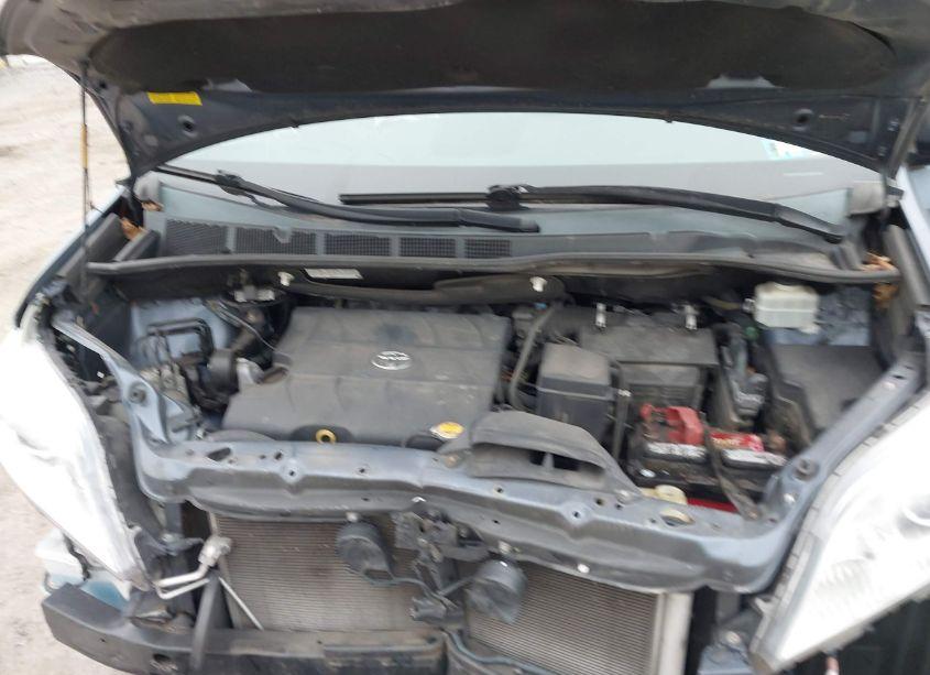 Photo 10 of 2014 Toyota Sienna L V6 7 PASSENGER (VIN 5TDZK3DC2ES457985)