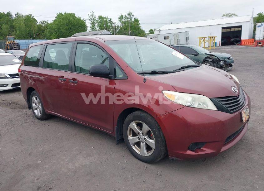 2014 Toyota Sienna L V6 7 PASSENGER (VIN 5TDZK3DC2ES505680) main photo