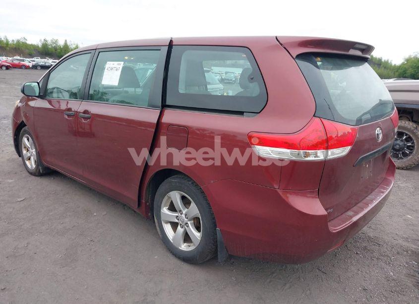 Photo 3 of 2014 Toyota Sienna L V6 7 PASSENGER (VIN 5TDZK3DC2ES505680)