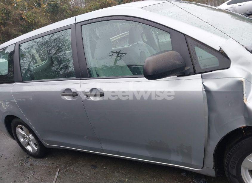 Photo 13 of 2014 Toyota Sienna L V6 7 PASSENGER (VIN 5TDZK3DC2ES510684)