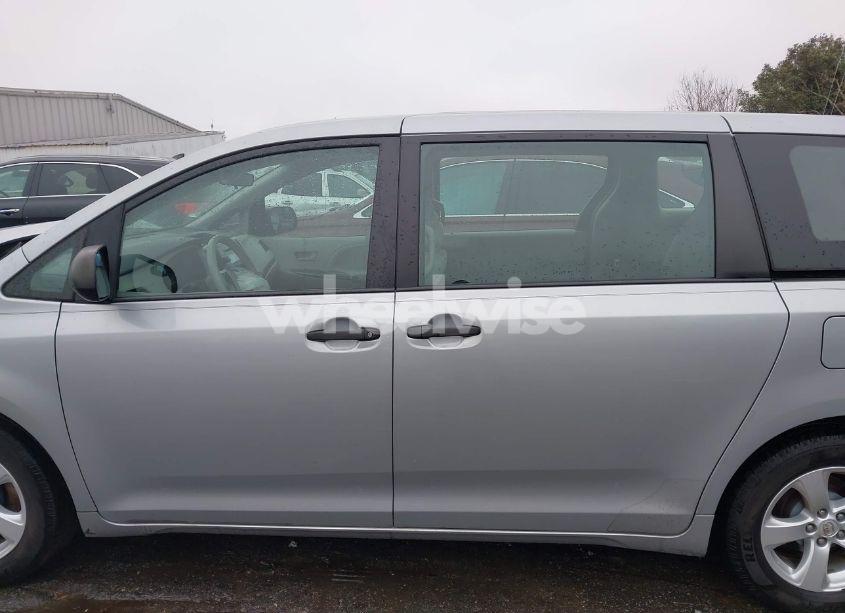 Photo 14 of 2014 Toyota Sienna L V6 7 PASSENGER (VIN 5TDZK3DC2ES510684)