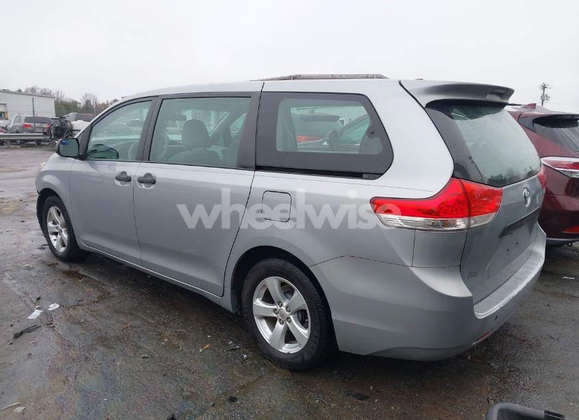 Photo 3 of 2014 Toyota Sienna L V6 7 PASSENGER (VIN 5TDZK3DC2ES510684)